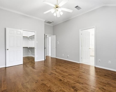 2921 Meadow Glen Drive - Photo Thumbnail 21