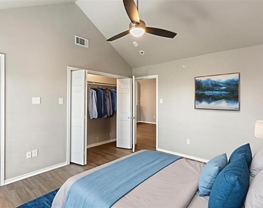 6108 Abrams Road - Photo Thumbnail 8