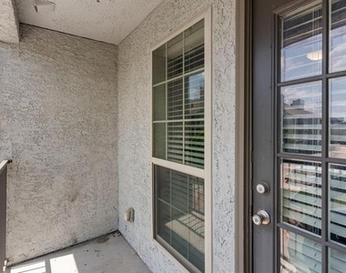 6108 Abrams Road - Photo Thumbnail 3