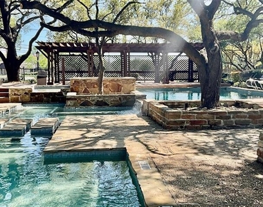 3621 W Northgate Drive - Photo Thumbnail 21