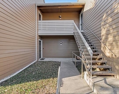 3621 W Northgate Drive - Photo Thumbnail 1