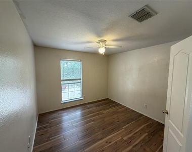 11902 Woodland Way - Photo Thumbnail 18