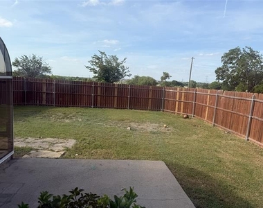 11902 Woodland Way - Photo Thumbnail 21
