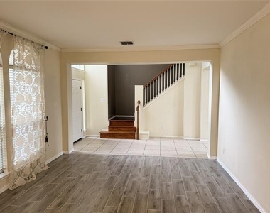 11902 Woodland Way - Photo Thumbnail 13
