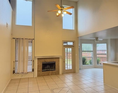 11902 Woodland Way - Photo Thumbnail 3