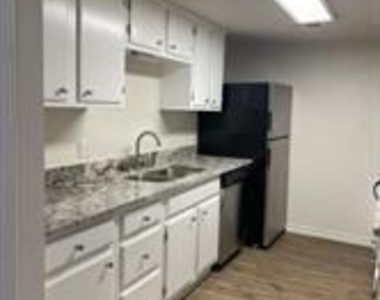 1505 W Pearl Street - Photo Thumbnail 3