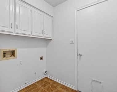 2403 Ridgevalley Drive - Photo Thumbnail 12