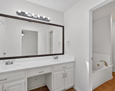 2403 Ridgevalley Drive - Photo Thumbnail 16