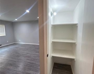 4912 Gaston Avenue - Photo Thumbnail 4