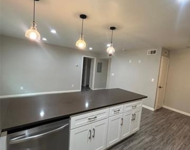 4912 Gaston Avenue - Photo Thumbnail 8