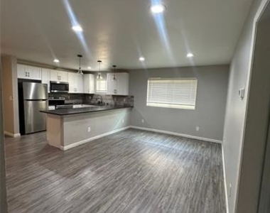 4912 Gaston Avenue - Photo Thumbnail 3