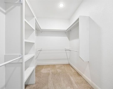 344 Cyprus Grove Drive - Photo Thumbnail 17