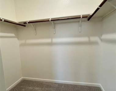 6222 Old Bridge Way - Photo Thumbnail 9