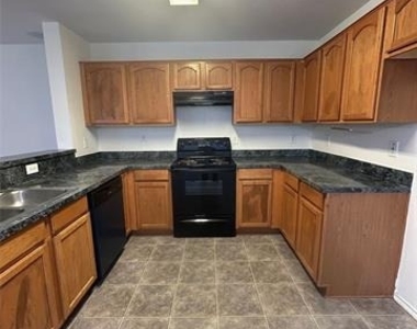 10745 Many Oaks Drive - Photo Thumbnail 6