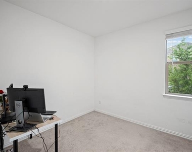 5948 Priory Drive - Photo Thumbnail 17
