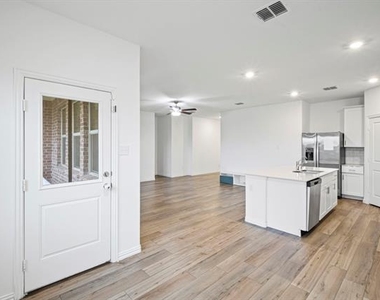 5948 Priory Drive - Photo Thumbnail 7