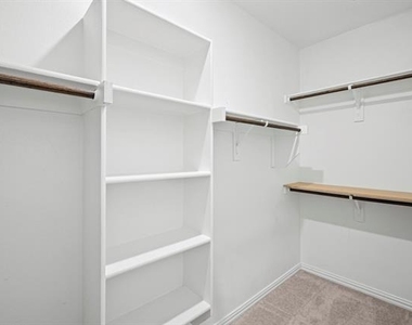 5948 Priory Drive - Photo Thumbnail 13