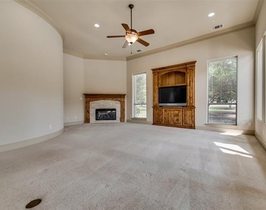 30 Kingsbury Trail - Photo Thumbnail 8