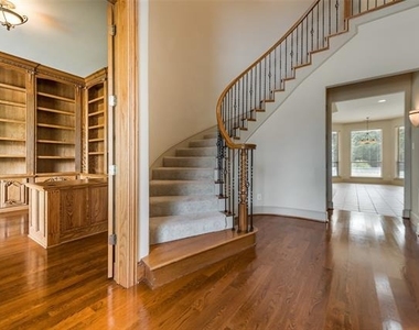 30 Kingsbury Trail - Photo Thumbnail 14