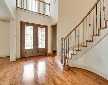 30 Kingsbury Trail - Photo Thumbnail 6