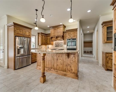30 Kingsbury Trail - Photo Thumbnail 11