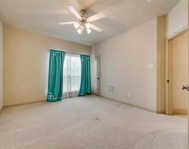 30 Kingsbury Trail - Photo Thumbnail 32