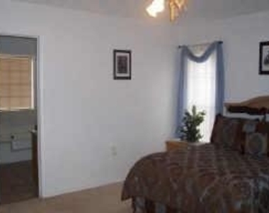 5133 Bridle Path Lane - Photo Thumbnail 6
