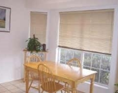 5133 Bridle Path Lane - Photo Thumbnail 4