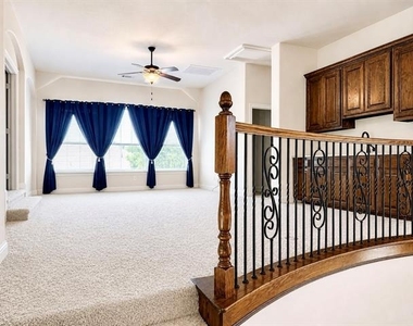 7304 Meadow Glen Drive - Photo Thumbnail 23