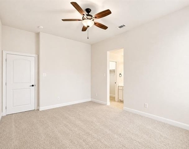 7304 Meadow Glen Drive - Photo Thumbnail 33