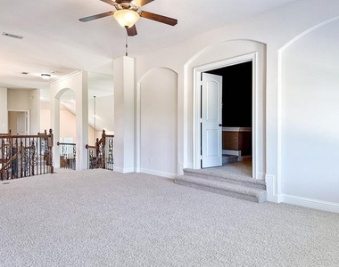 7304 Meadow Glen Drive - Photo Thumbnail 27