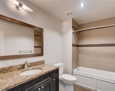 928 Travis Avenue - Photo Thumbnail 10