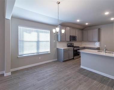 3004 Teak Drive - Photo Thumbnail 16