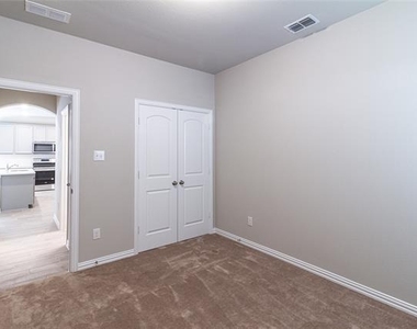 3004 Teak Drive - Photo Thumbnail 9