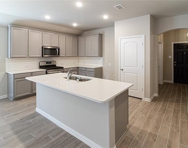 3004 Teak Drive - Photo Thumbnail 10