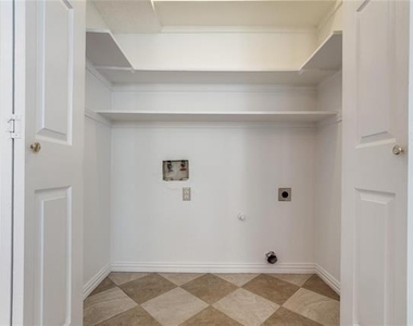 4633 Centenary Drive - Photo Thumbnail 21