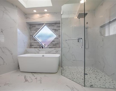 4633 Centenary Drive - Photo Thumbnail 18