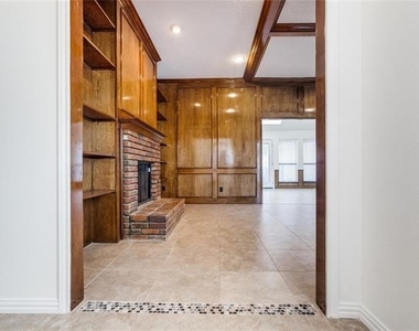 4633 Centenary Drive - Photo Thumbnail 1