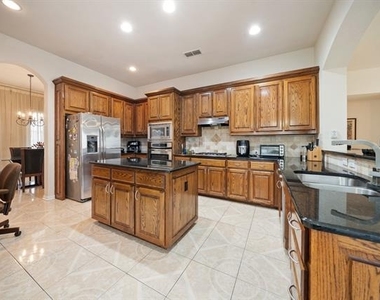 1571 Coastal Drive - Photo Thumbnail 9