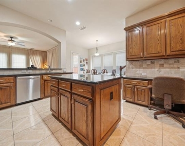 1571 Coastal Drive - Photo Thumbnail 7