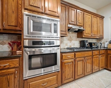 1571 Coastal Drive - Photo Thumbnail 8