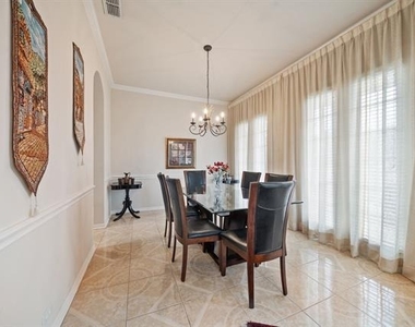1571 Coastal Drive - Photo Thumbnail 5