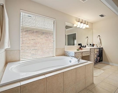 1571 Coastal Drive - Photo Thumbnail 20