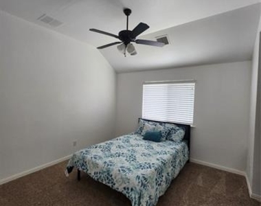 10647 Kingsford Lane - Photo Thumbnail 8