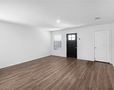 2505 Milne Court - Photo Thumbnail 6