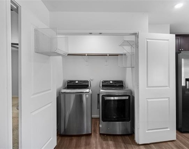 2505 Milne Court - Photo Thumbnail 8