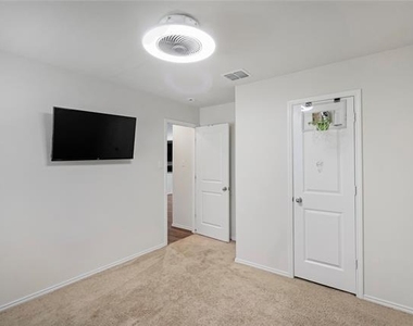 2505 Milne Court - Photo Thumbnail 17
