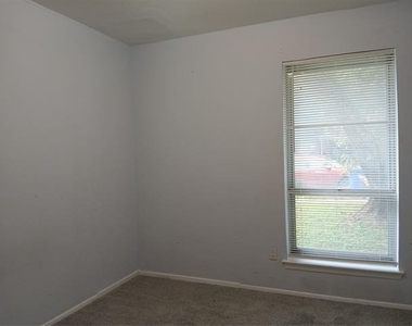 12109 Bishop Drive - Photo Thumbnail 25