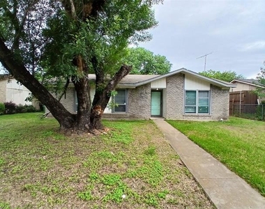 12109 Bishop Drive - Photo Thumbnail 1