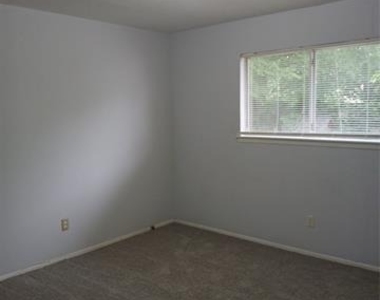 12109 Bishop Drive - Photo Thumbnail 32